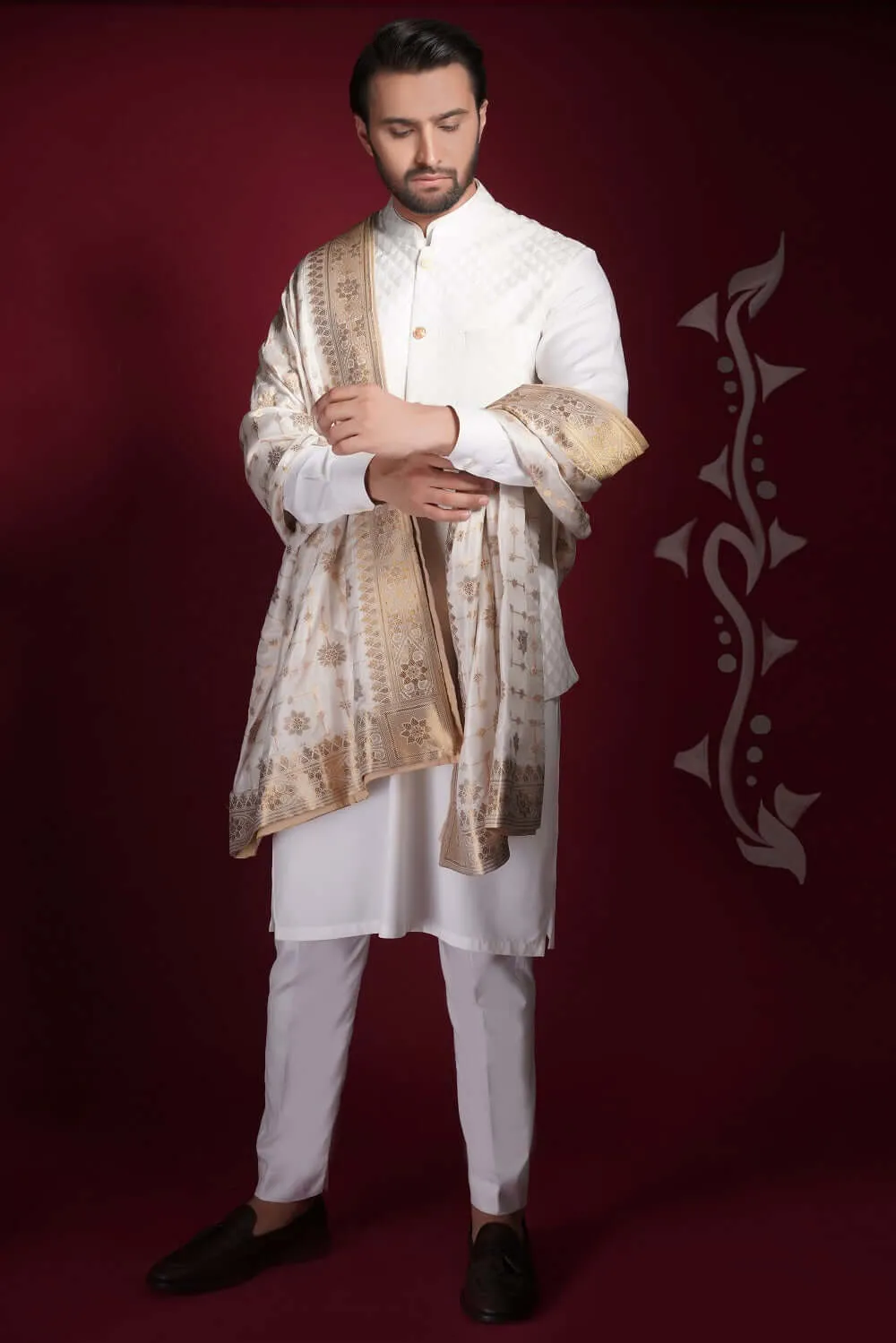 Pearl White Arsalan Iqbal Signature Style Waistcoat Set.